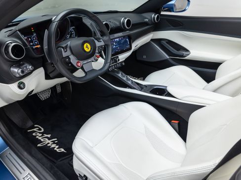 Certified 2020 Ferrari Portofino RWD image 68