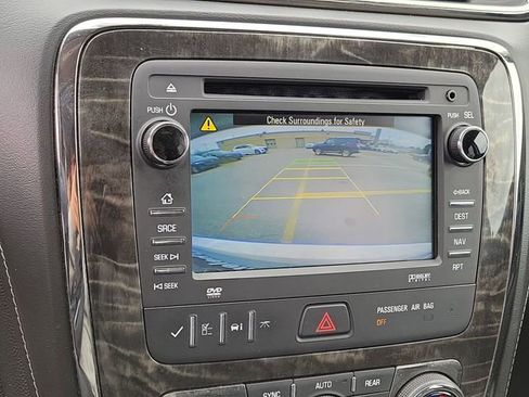 Used 2014 Buick Enclave Leather w/ Trailering Provision Package FWD image 12