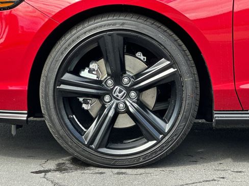 Used 2025 Honda Accord Sport image 32
