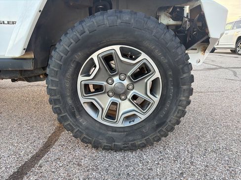 Used 2013 Jeep Wrangler Rubicon w/ PWR Convenience Group image 11