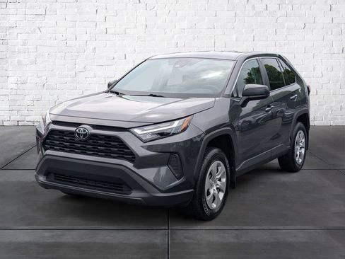 Used 2023 Toyota RAV4 LE FWD image 4