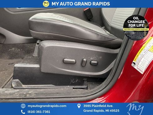 Used 2017 Ford Escape SE w/ SE Sport Appearance Package image 15