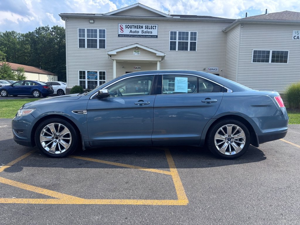 Used 2010 Ford Taurus Limited AWD/4WD image 1