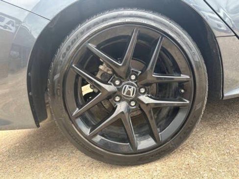 Used 2023 Honda Civic Sport image 10