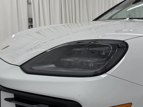 Certified 2025 Porsche Cayenne image 17
