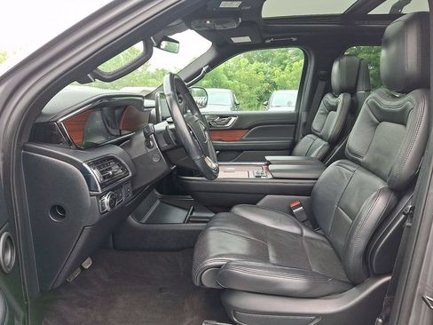Certified 2021 Lincoln Navigator Reserve AWD/4WD image 14