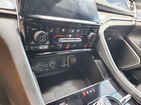 Used 2022 Jeep Grand Cherokee Trailhawk w/ Advanced Protech Group II AWD/4WD image 23