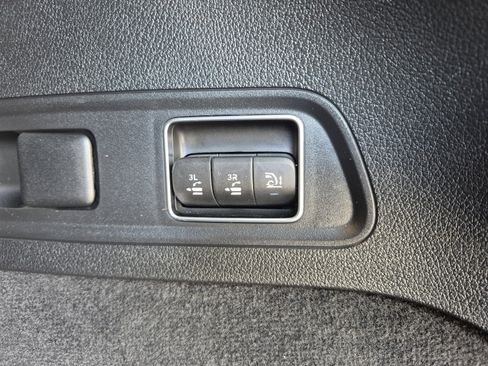 Used 2025 Mercedes-Benz GLS 63 AMG 4MATIC image 15