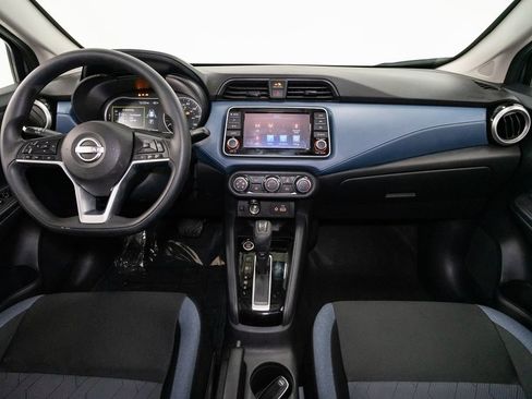 Used 2025 Nissan Versa SV image 21