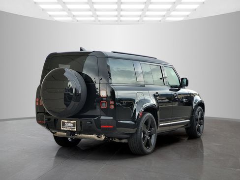 New 2026 Land Rover Defender 130 X-Dynamic SE AWD/4WD image 4