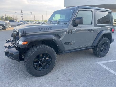 Used 2022 Jeep Wrangler Sport AWD/4WD image 2