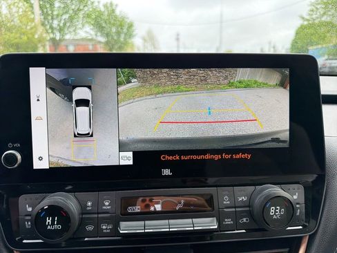 Used 2024 Toyota Grand Highlander AWD Hybrid image 14