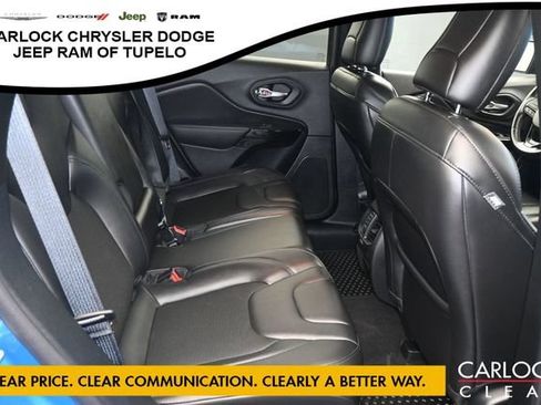 Used 2020 Jeep Cherokee Latitude Plus FWD image 28
