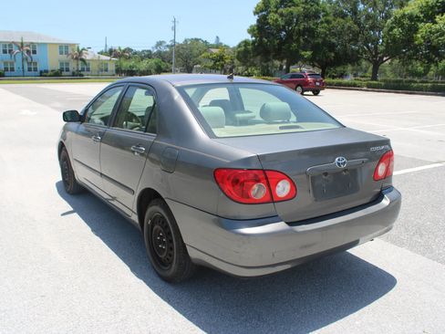 Used 2005 Toyota Corolla CE FWD image 5