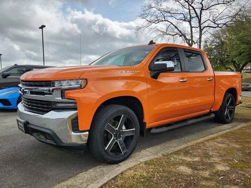Used 2020 Chevrolet Silverado 1500 LT w/ Texas Edition image 3