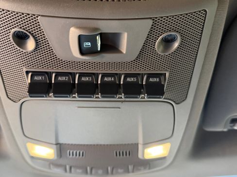 Used 2019 Ford F250 Lariat w/ Chrome Package image 21