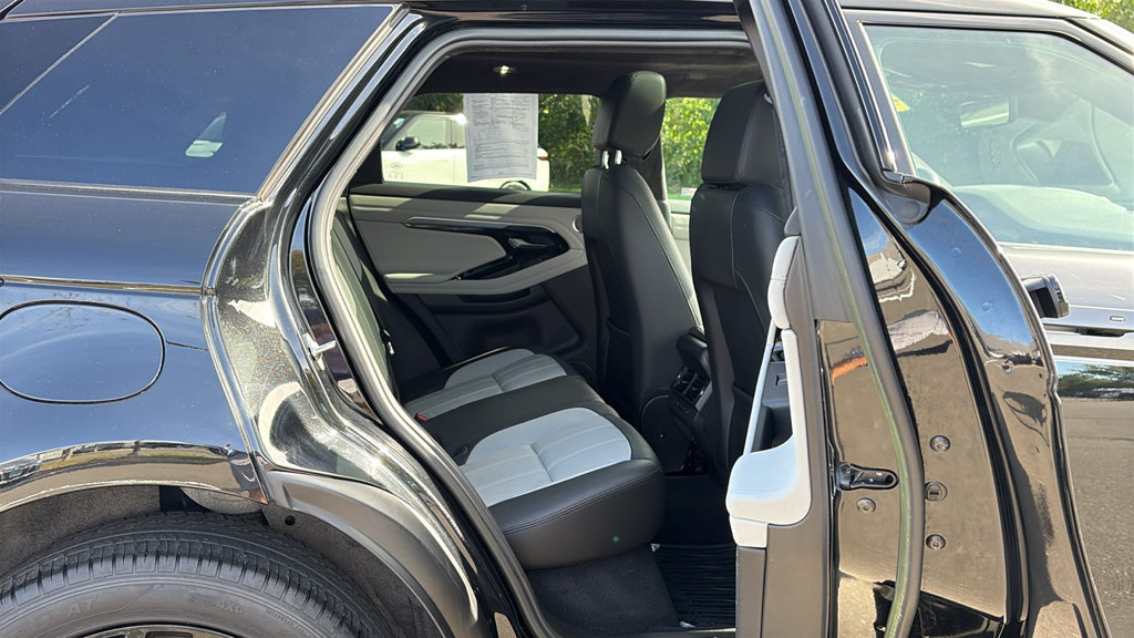 Certified 2023 Land Rover Range Rover Evoque R-Dynamic SE AWD/4WD image 30