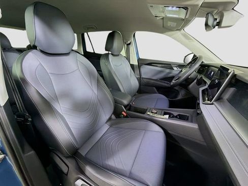 New 2026 Volkswagen Tiguan SE FWD image 27