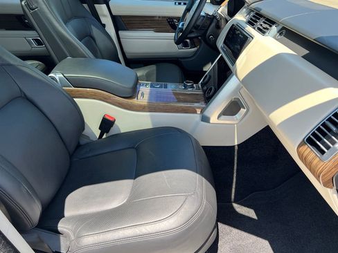 Used 2019 Land Rover Range Rover Supercharged AWD/4WD image 7
