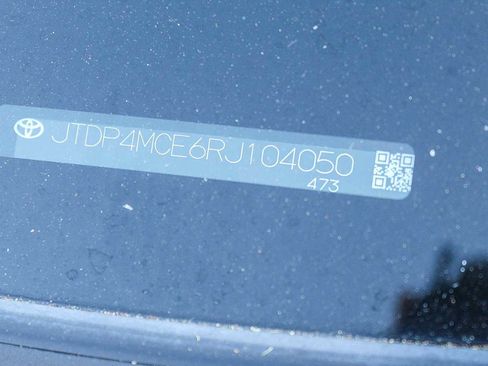 Used 2024 Toyota Corolla SE image 29