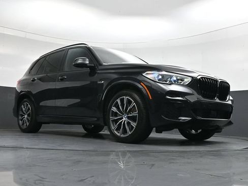 Used 2022 BMW X5 xDrive45e w/ M Sport Package AWD/4WD image 32
