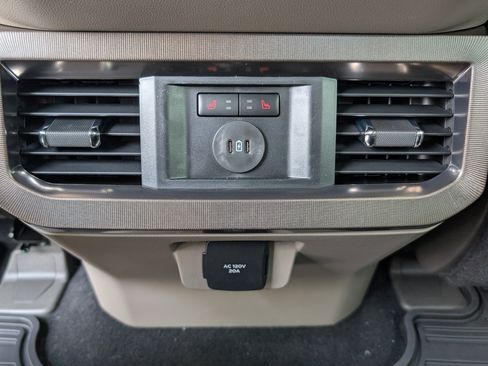 New 2025 Ford F250 Platinum w/ Platinum Plus Package image 15