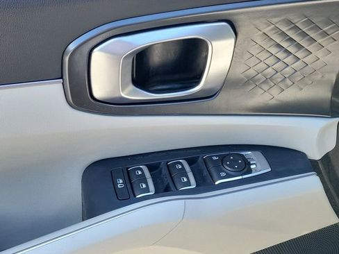 Used 2022 Kia Sorento S image 22