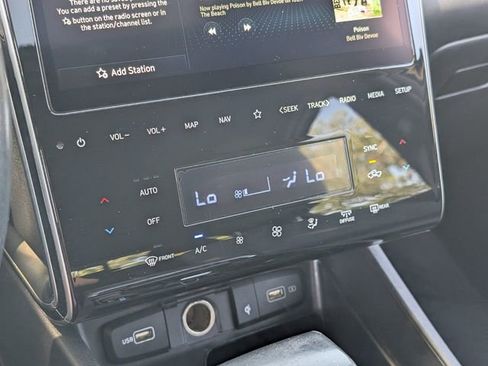 Used 2023 Hyundai Santa Cruz SEL Premium AWD/4WD image 25
