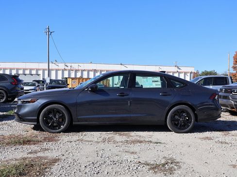 New 2025 Honda Accord SE image 3