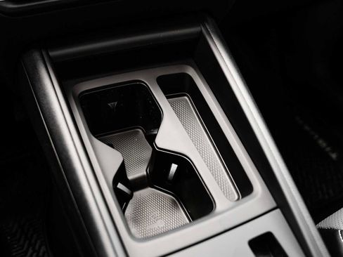 New 2026 Volkswagen Tiguan SE image 32