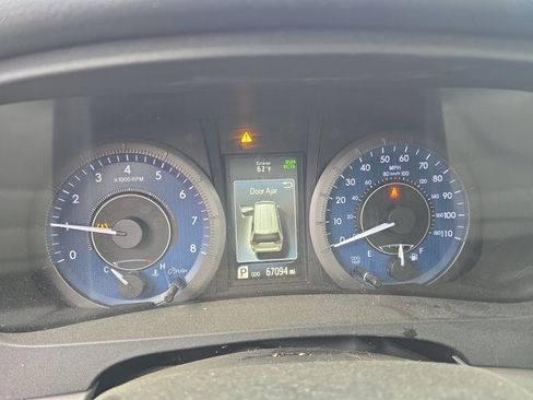 Used 2020 Toyota Sienna XLE Premium image 17