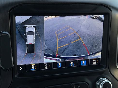 Certified 2022 GMC Sierra 2500 AT4 w/ AT4 Premium Plus Package image 19