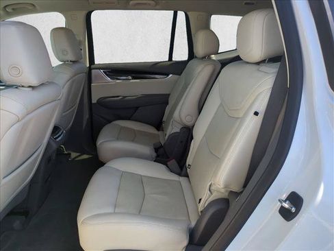Used 2020 Cadillac XT6 Premium Luxury FWD image 20