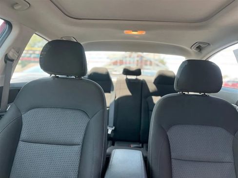 Used 2017 Hyundai Elantra Value Edition image 11