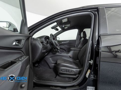 Used 2023 Chevrolet Equinox RS FWD image 11