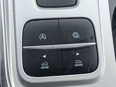 Used 2024 Ford Explorer XLT w/ Equipment Group 202A image 26