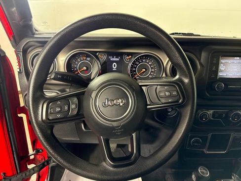 Used 2018 Jeep Wrangler Sport AWD/4WD image 19