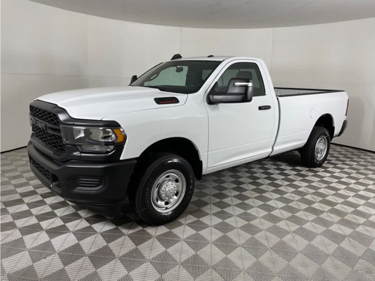 Used 2024 RAM 2500 Big Horn AWD/4WD image 1