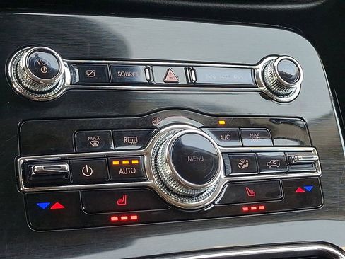 Certified 2023 Lincoln Nautilus AWD image 16