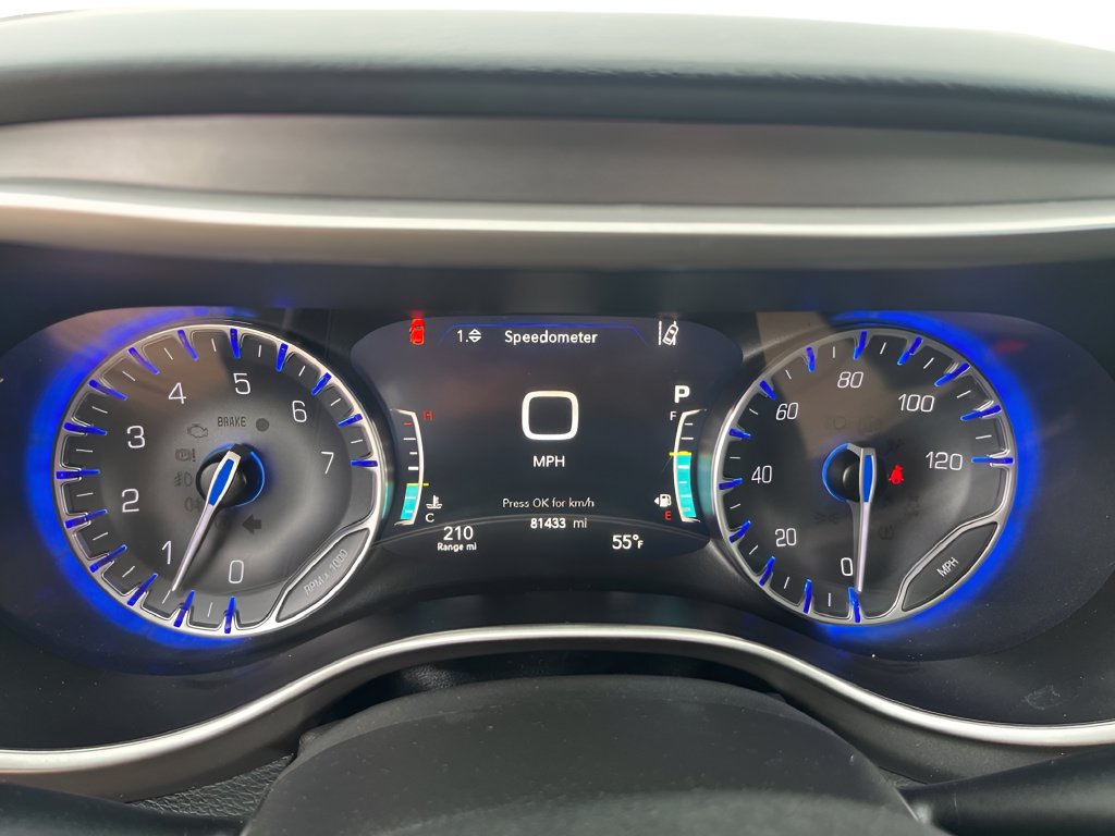 Used 2023 Chrysler Pacifica Touring-L FWD image 20