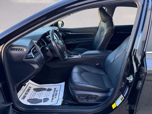 Used 2020 Toyota Camry SE image 9