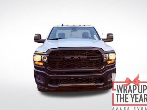 Used 2024 RAM 2500 Tradesman image 10