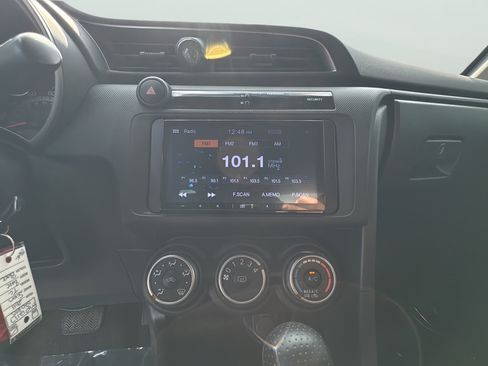 Used 2011 Scion tC FWD image 25