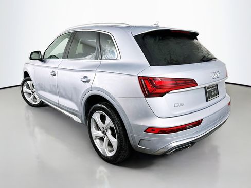 Certified 2025 Audi Q5 2.0T Premium Plus w/ Premium Plus Package image 5