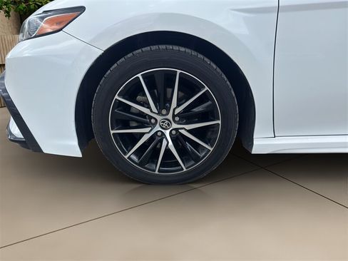 Used 2021 Toyota Camry SE w/ Cold Weather Package AWD/4WD image 25