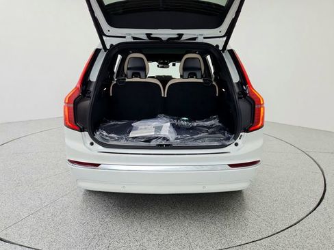 New 2025 Volvo XC90 B6 Plus w/ Protection Package Premier image 19