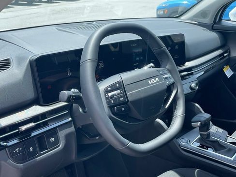 New 2026 Kia Sportage LX FWD image 9