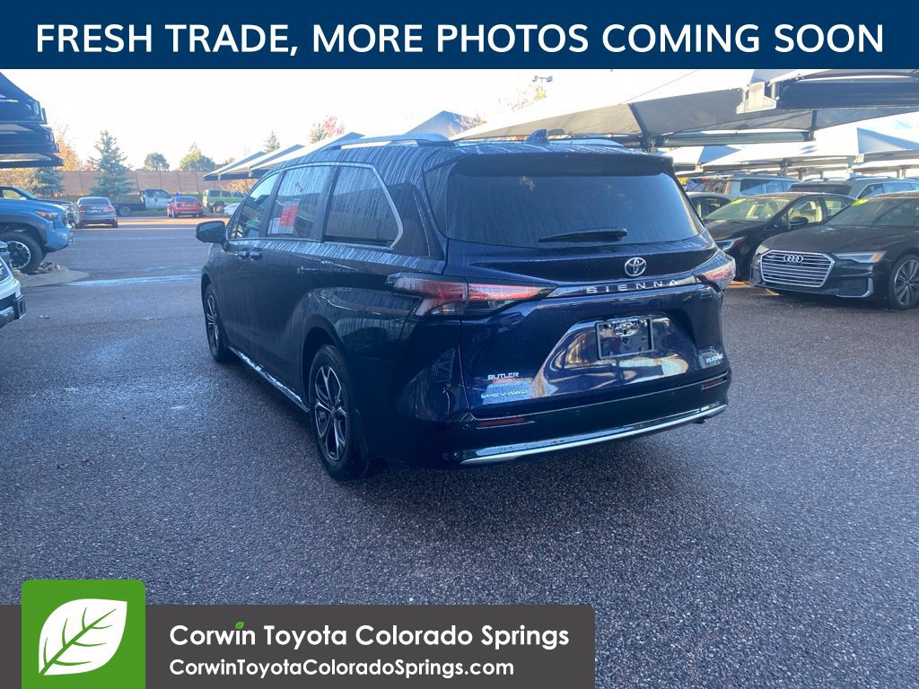 Used 2026 Toyota Sienna Platinum AWD/4WD image 6