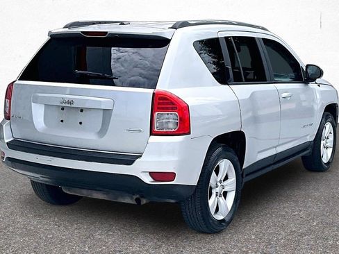 Used 2013 Jeep Compass Latitude AWD/4WD image 7