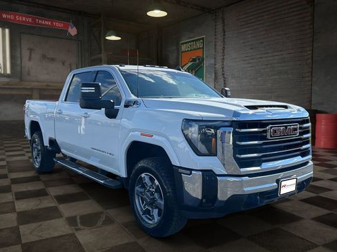 Certified 2025 GMC Sierra 2500 SLE w/ SLE Value Package; AWD/4WD image 6